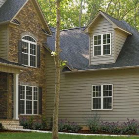 SIDING GIVES YOUR HOME A NEW, IMPROVED LOOK. IT ALSO IS ABOUT PROTECTING YOUR HOME’S EXTERIOR. VINYL SIDING IS LOW-MAINTENANCE AND WEATHER-RESISTANT TO ENSURE YOUR HOME’S EXTERIOR STAYS LOOKING BEAUTIFUL.