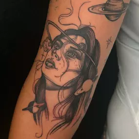 Bild von Lunar Ink Gallery Tattoo Shop & Piercing Studio