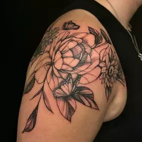 Bild von Lunar Ink Gallery Tattoo Shop & Piercing Studio