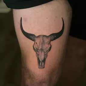 Bild von Lunar Ink Gallery Tattoo Shop & Piercing Studio