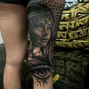 Bild von Lunar Ink Gallery Tattoo Shop & Piercing Studio