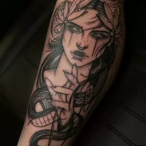 Bild von Lunar Ink Gallery Tattoo Shop & Piercing Studio