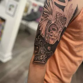 Bild von Lunar Ink Gallery Tattoo Shop & Piercing Studio