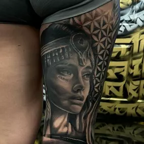 Bild von Lunar Ink Gallery Tattoo Shop & Piercing Studio