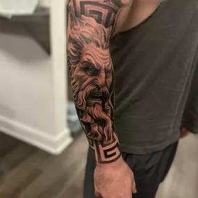 Bild von Lunar Ink Gallery Tattoo Shop & Piercing Studio