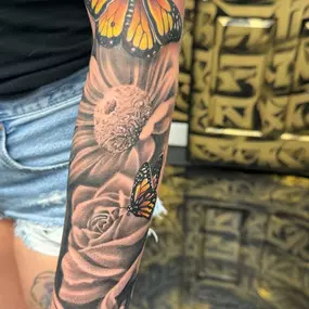 Bild von Lunar Ink Gallery Tattoo Shop & Piercing Studio
