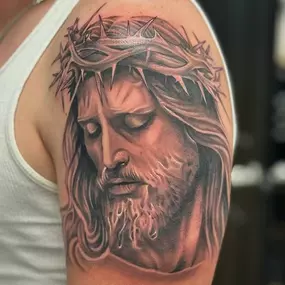 Bild von Lunar Ink Gallery Tattoo Shop & Piercing Studio