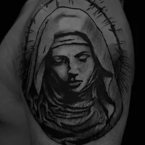 Bild von Lunar Ink Gallery Tattoo Shop & Piercing Studio