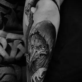 Bild von Lunar Ink Gallery Tattoo Shop & Piercing Studio