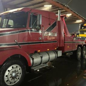 Heavy Wrecker Semi Towing in Missouri