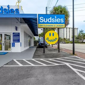 Bild von Sudsies Dry Cleaners North Miami