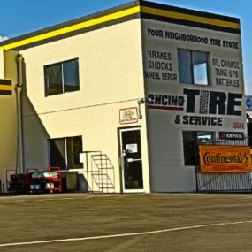 Bild von Encino Tire and Service