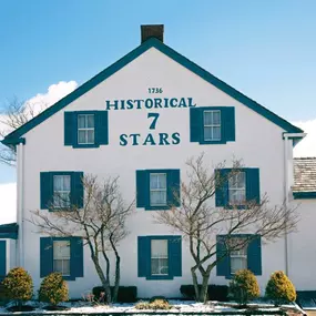 Seven Stars Inn and other dining options are available just minutes from the community