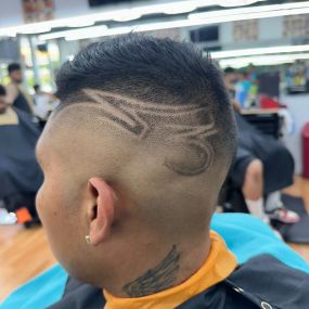 5 Estrellas Dominican Barbershop- Cortes de Cabello