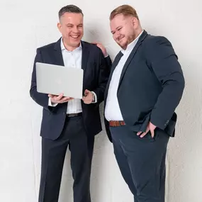 Beratung in der Agentur - AXA Versicherungsbüro Markus Schwetlick e.K. - Kfz Versicherung in  Gröbenzell