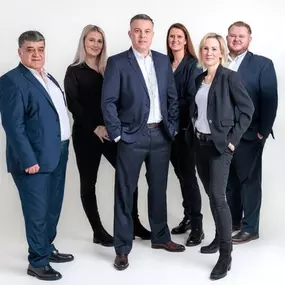 Teamfoto - AXA Versicherungsbüro Markus Schwetlick e.K. - Kfz Versicherung in  Gröbenzell