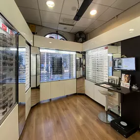 Bild von Optique Vision - Opticians Nottingham