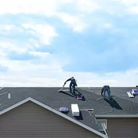 5 star roofing crew in action