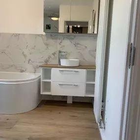 Bild von Bathtub Wholesale