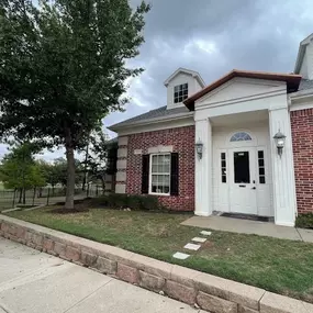 100 Dental Southlake - Yeu Jin Baik DDS Office Front