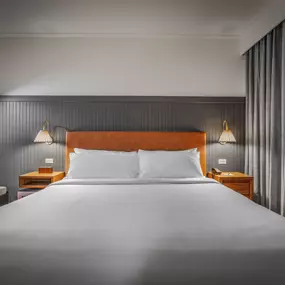 king guest room