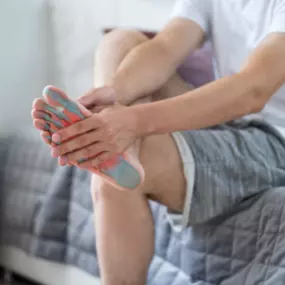 Equinox Medicine Foot and Ankle Queens offers specialized care for plantar fasciitis, focusing on reducing pain and improving foot function. Our team provides comprehensive treatment plans to address discomfort and help restore mobility for those suffering from this common condition.