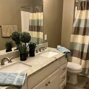 Bild von Acadian Oaks Apartments, LLC