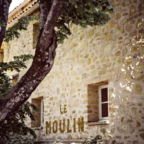 Bild von Le Moulin, Lourmarin, a Beaumier hotel