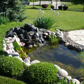 Bild von Royal Gardens Landscaping