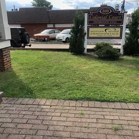 At Modern Micro Endodontics, we combine exceptional patient care with compassionate treatment. We receive many referrals from local dentists who want the best care for their patients. We are honored that they trust us to improve and protect their patients' oral health. We take a team approach with our network of local practices to help patients feel better.

Dr. Vivian Graham and her talented team work together to provide top-notch patient care at five locations in Northern New Jersey. Whether y