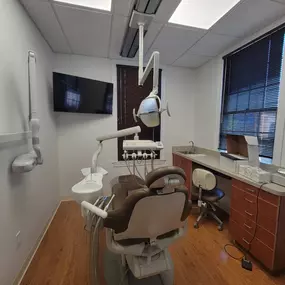 At Modern Micro Endodontics, we combine exceptional patient care with compassionate treatment. We receive many referrals from local dentists who want the best care for their patients. We are honored that they trust us to improve and protect their patients' oral health. We take a team approach with our network of local practices to help patients feel better.

Dr. Vivian Graham and her talented team work together to provide top-notch patient care at five locations in Northern New Jersey. Whether y