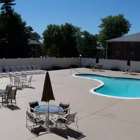 Derry Country Club Estates - pool