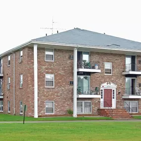 Winchester Arms Apartments - building