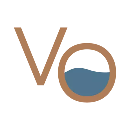 Logotipo de Vicino on the Lake Apartments and Townhomes