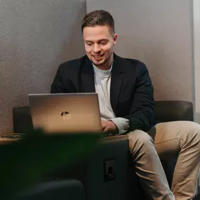 Bild von DEVK Versicherungen:  Hahn Versicherungs- und Finanzanlagenvermittlungs GmbH