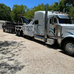 Bild von Scarletts towing & recovery