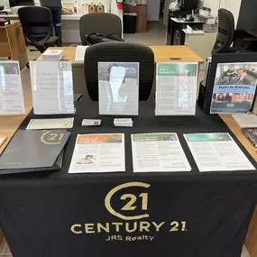 Bild von C21: Shari Littman, REALTOR