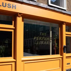 Bild von Lush Perfume Library Soho