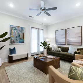 Soaring 10-Foot Ceilings