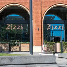 Zizzi Aylesbury, Exteriors, September 2019