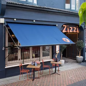 Zizzi Basingstoke, refreshed black frontage on London Street.