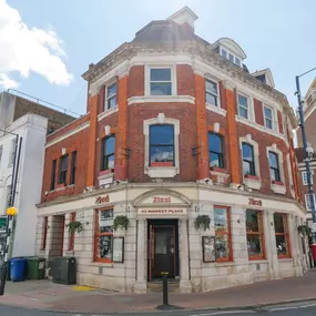 Zizzi Kingston, Exteriors