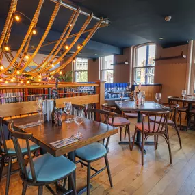 Zizzi Kingston, Inside Seating