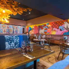 Zizzi Reading Oracle, Inside Seating