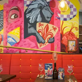 Zizzi Tower Hill, Artwork