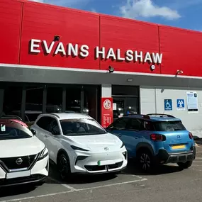 Evans Halshaw MG Banbury Dealership Exterior