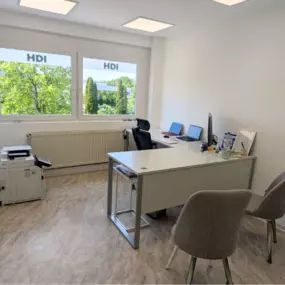 Innenansicht Büro von HDI Versicherungen: Erdem Akcan in  Freiberg am Neckar