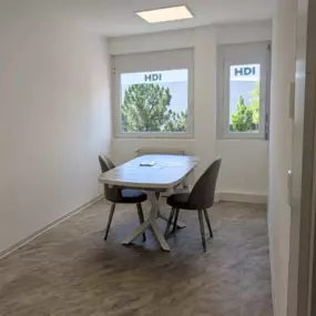 Beratungstisch von HDI Versicherungen: Erdem Akcan in  Freiberg am Neckar