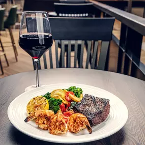 Bridgeway is sure to please your palate with delectable dishes that feel familiar and comfortable. Featuring house-made Chicken Parmigiana, Seared Pacific Salmon, and a 16oz Bone-in Ribeye, you’re sure to feel the comfort of home cooking.