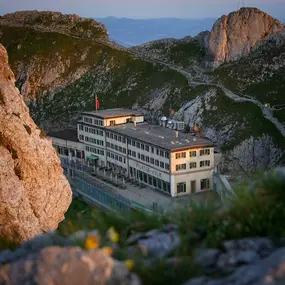 Hotel Pilatus-Kulm im Sommer